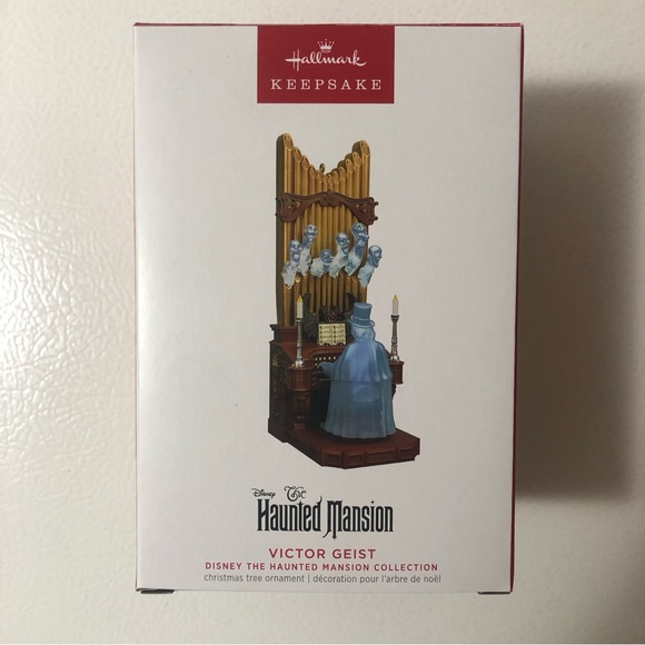 Victor Geist Hallmark Keepsake 2023 Disney Haunted Mansion Ornament NEW IN HAND - Picture 1 of 5